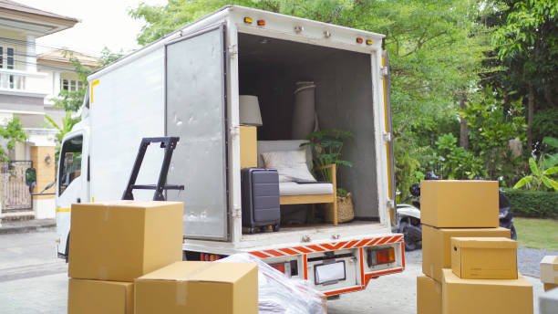 How to Choose and Prepare Temporary Housing Before Moving